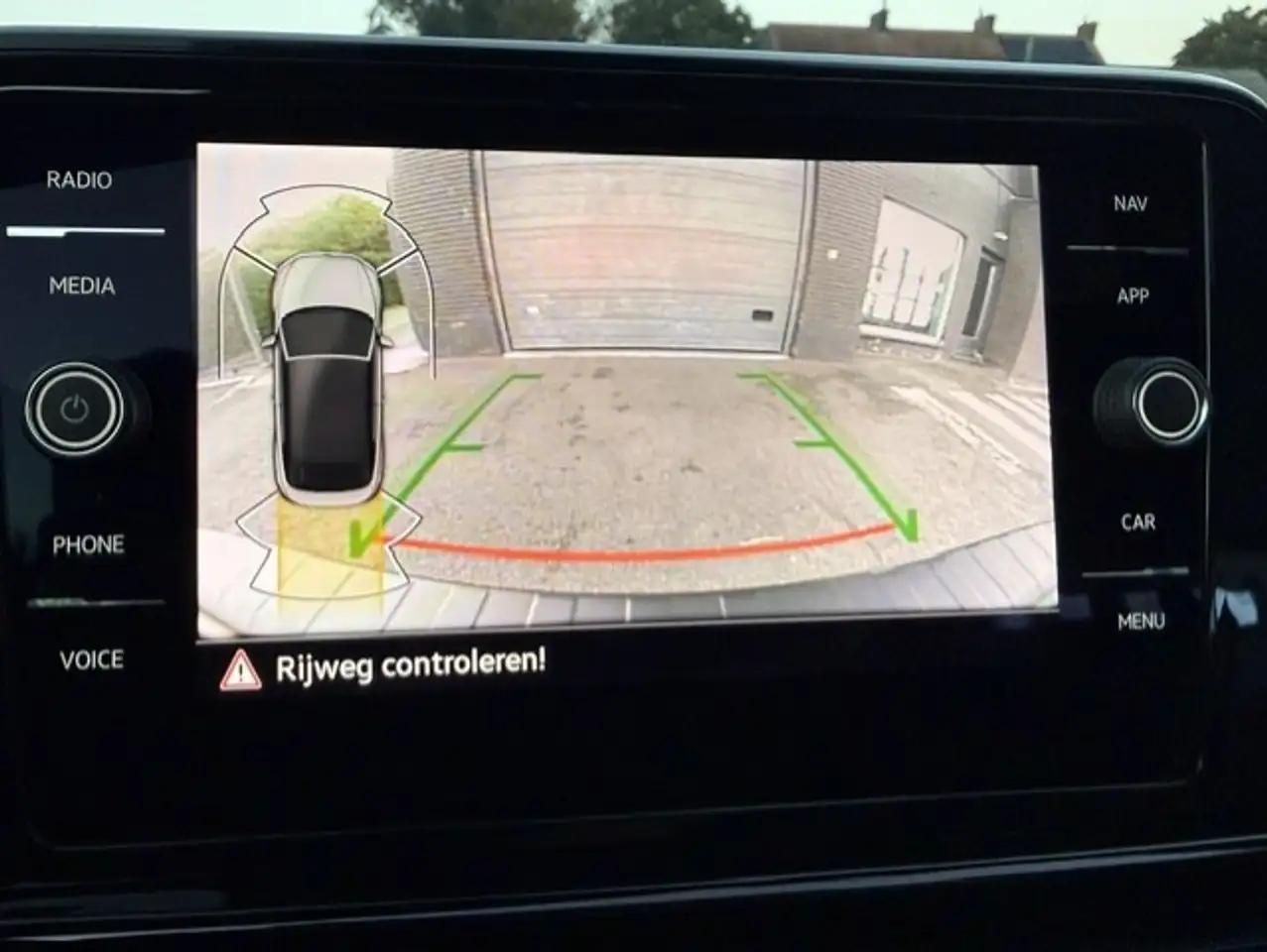 Volkswagen T-Roc Cabriolet 1.5 TSI R-Line DSG Leder Camera AdapCruise Zetel/Stuur verwarming Trekhaak IQ LIght, миниатюра 12