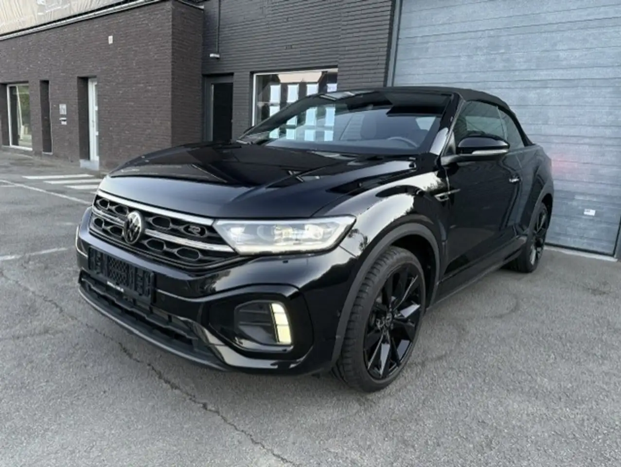 Volkswagen T-Roc Cabriolet 1.5 TSI R-Line DSG Leder Camera AdapCruise Zetel/Stuur verwarming Trekhaak IQ LIght, миниатюра 3