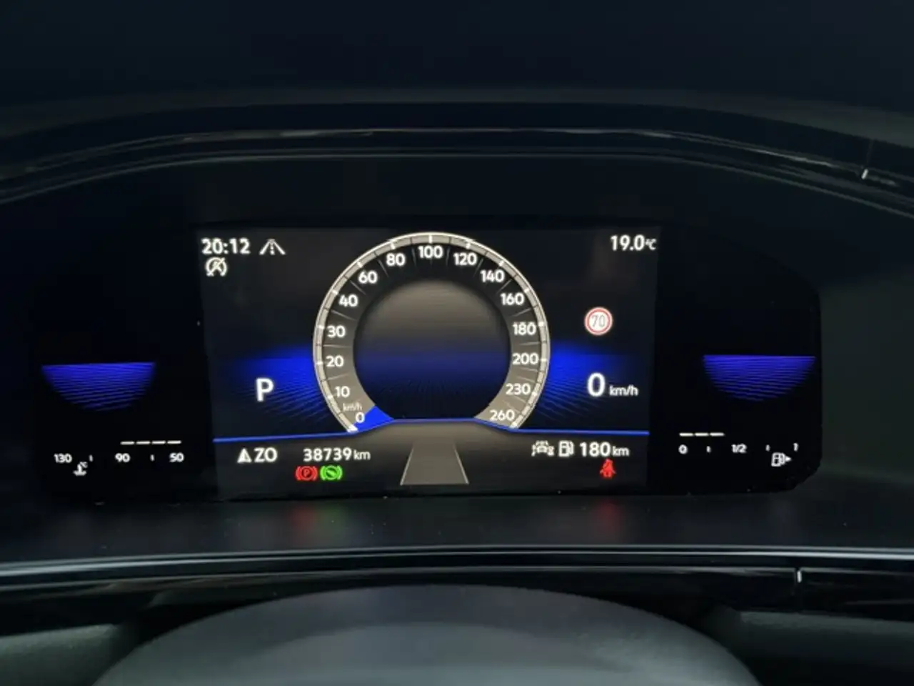 Volkswagen T-Roc Cabriolet 1.5 TSI R-Line DSG Leder Camera AdapCruise Zetel/Stuur verwarming Trekhaak IQ LIght, миниатюра 17