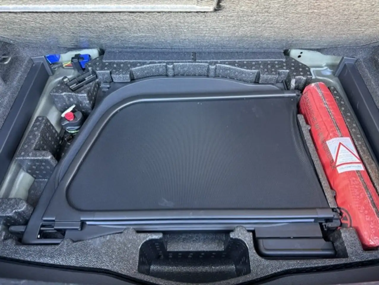 Volkswagen T-Roc Cabriolet 1.5 TSI R-Line DSG Leder Camera AdapCruise Zetel/Stuur verwarming Trekhaak IQ LIght, миниатюра 24