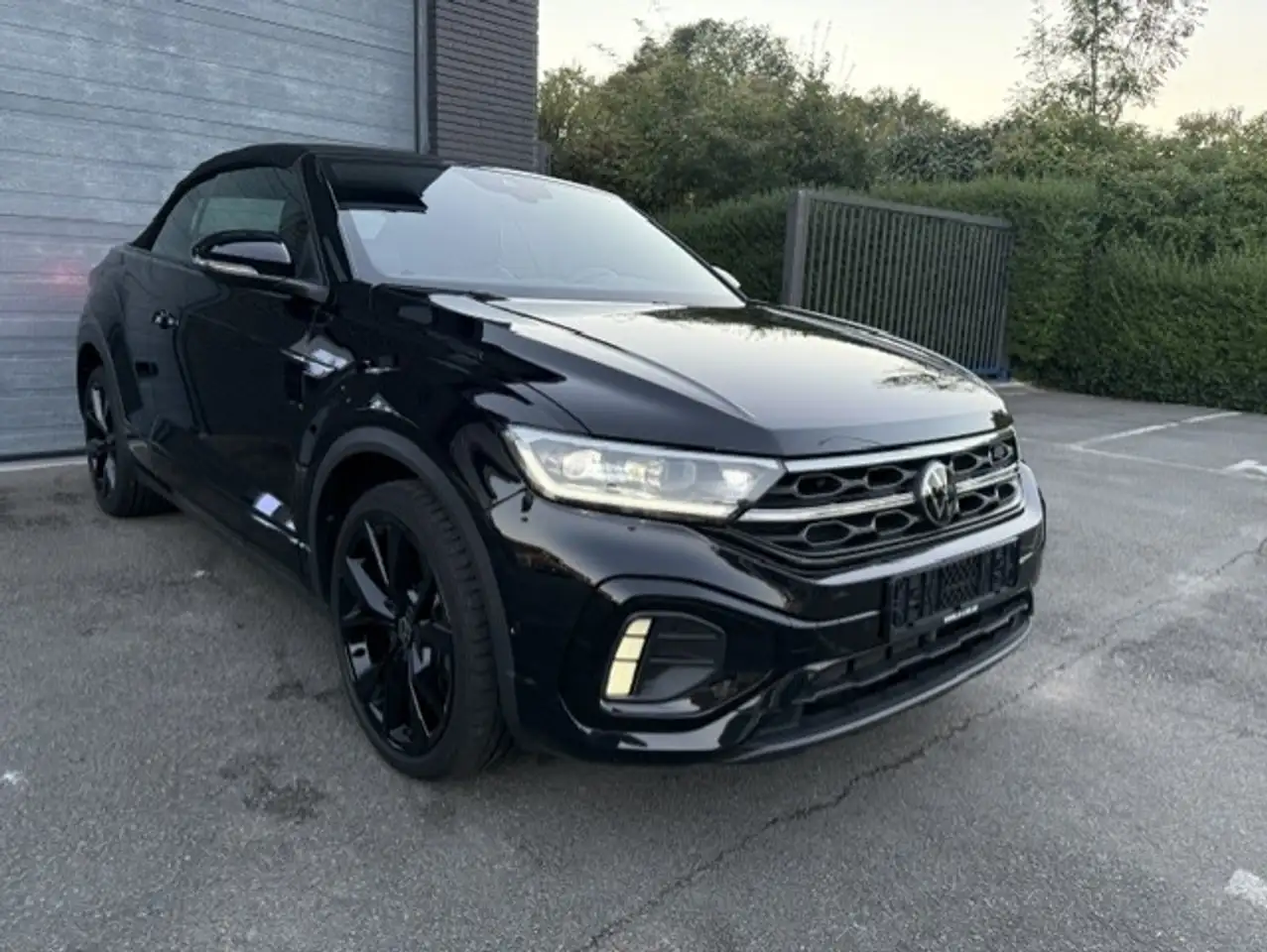Volkswagen T-Roc Cabriolet 1.5 TSI R-Line DSG Leder Camera AdapCruise Zetel/Stuur verwarming Trekhaak IQ LIght, миниатюра 2