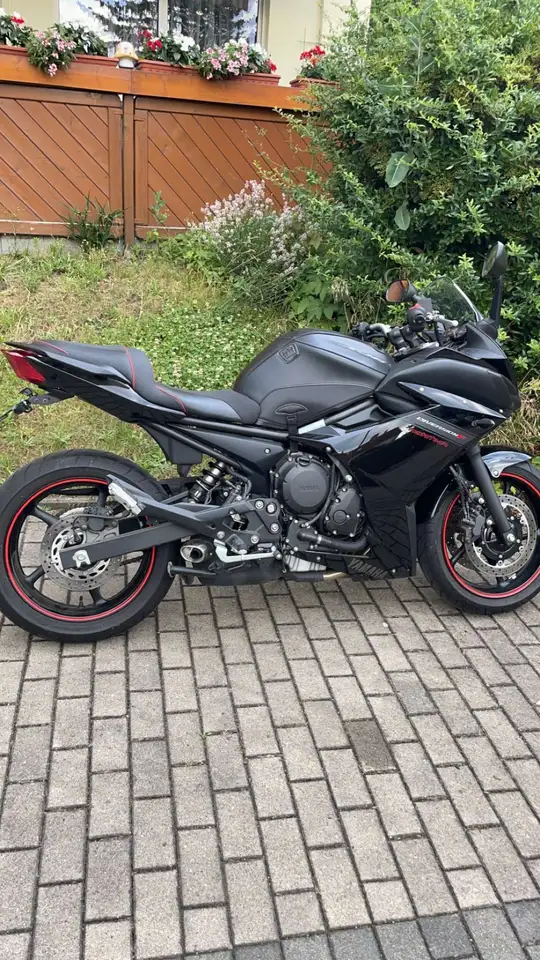 Yamaha XJ 6