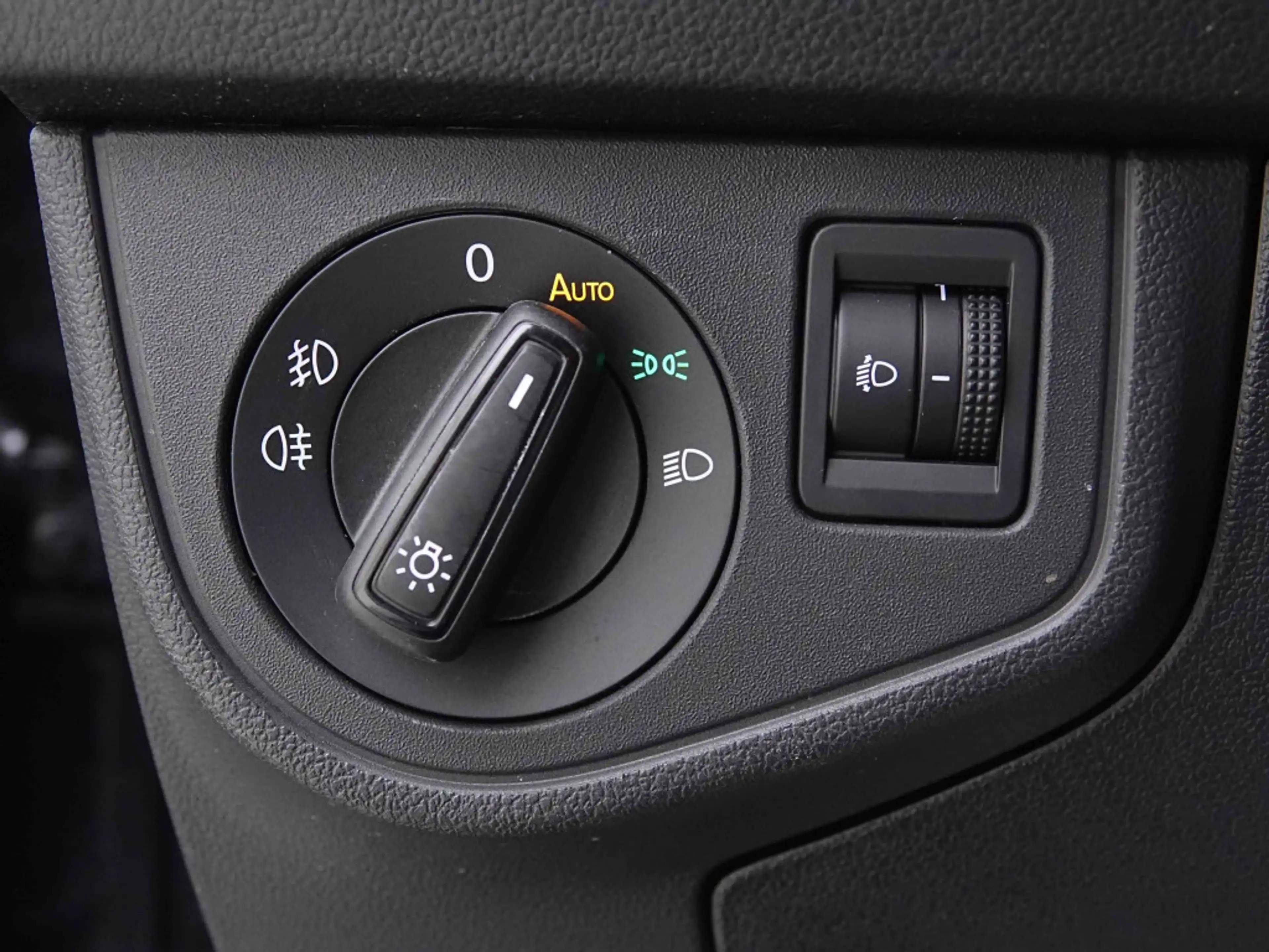 Volkswagen Taigo 1.0 TSi 116 R-Line | Pano | GPS by App | IQ.Drive — photo 9