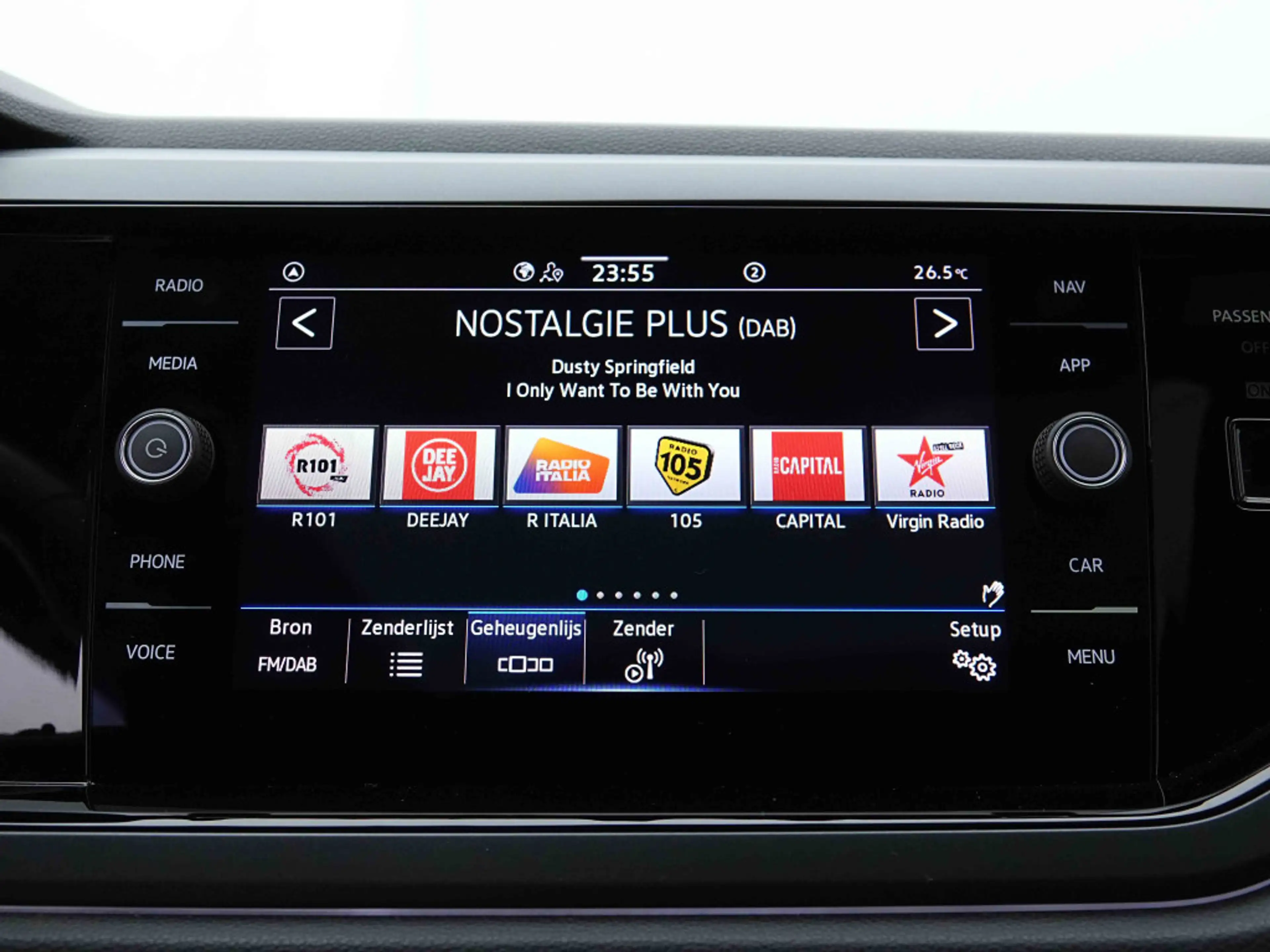 Volkswagen Taigo 1.0 TSi 116 R-Line | Pano | GPS by App | IQ.Drive — photo 11