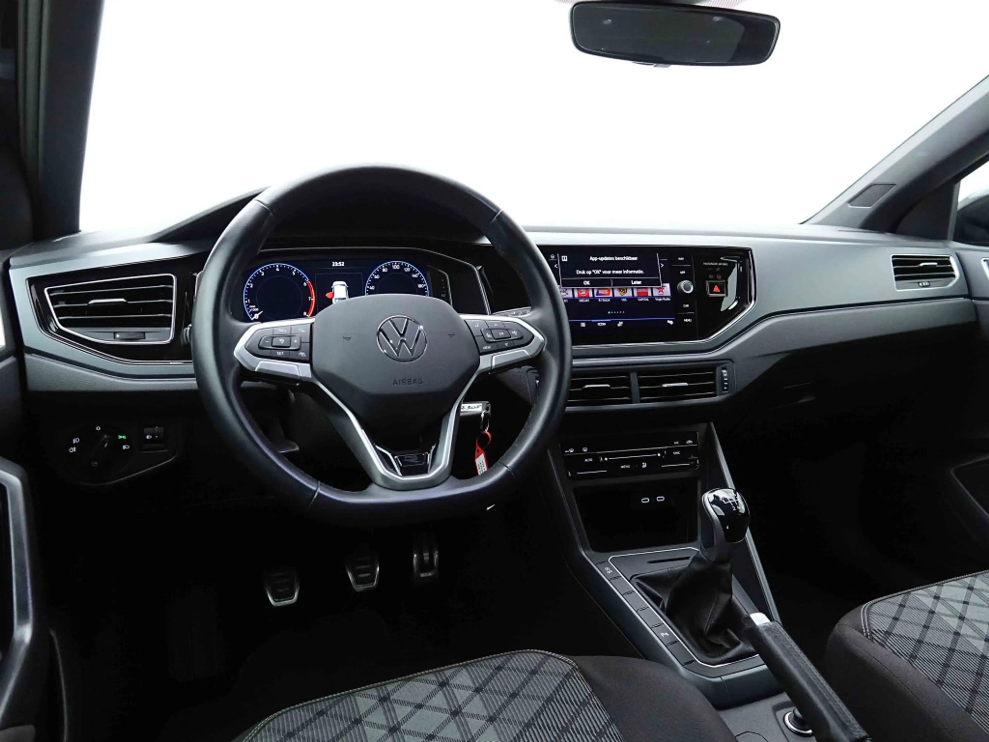 Volkswagen Taigo 1.0 TSi 116 R-Line | Pano | GPS by App | IQ.Drive — photo 8