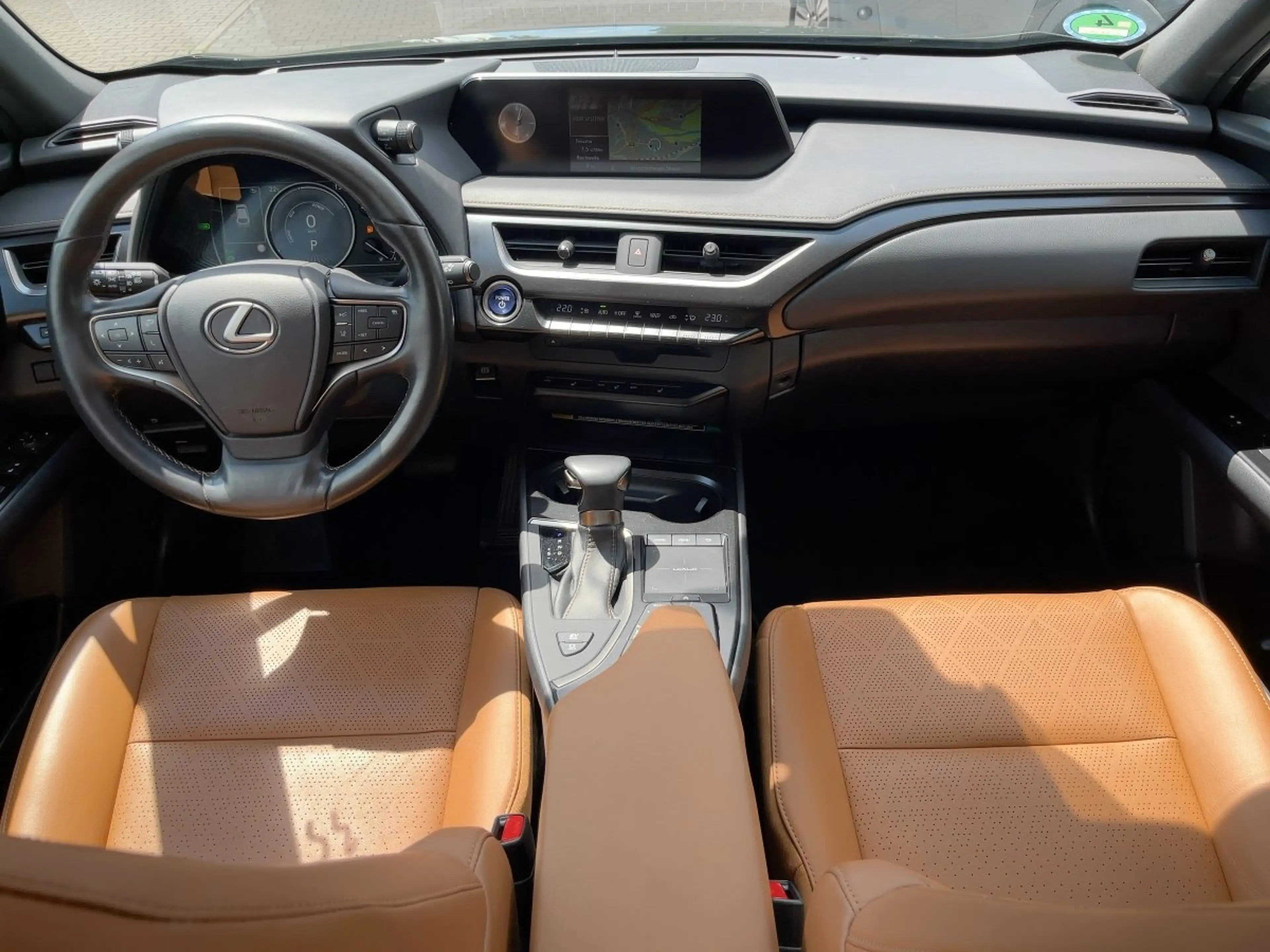 Lexus UX 250h Executive E-Four AHK*HUD*Navi*ACC*KAM*SHZ — photo 11