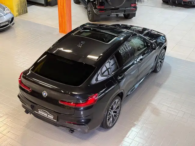 BMW X4 view 10