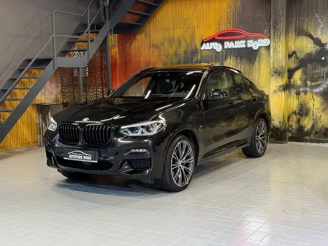 BMW X4 view 3