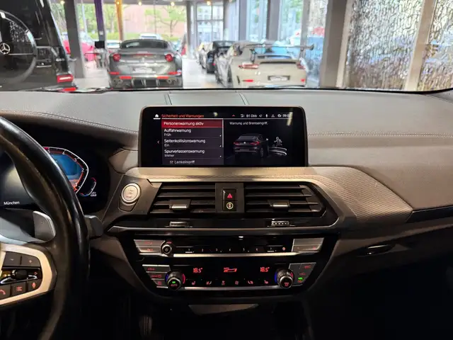 BMW X4 view 24