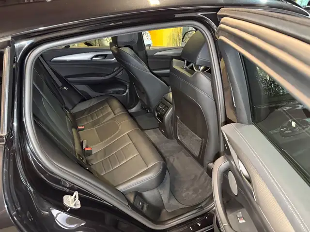 BMW X4 view 15