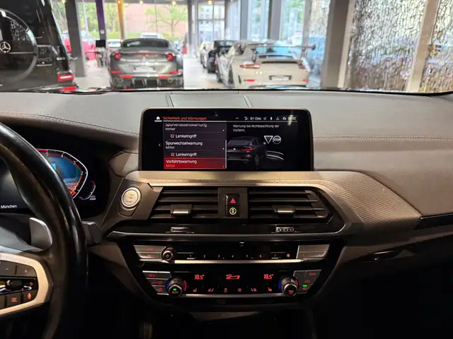 BMW X4 view 25