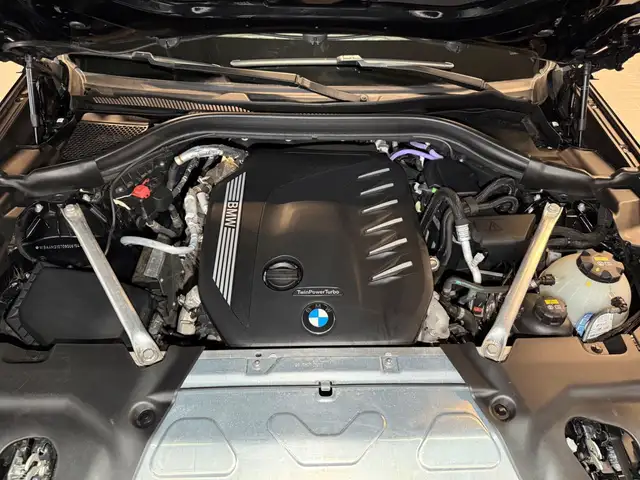 BMW X4 view 27