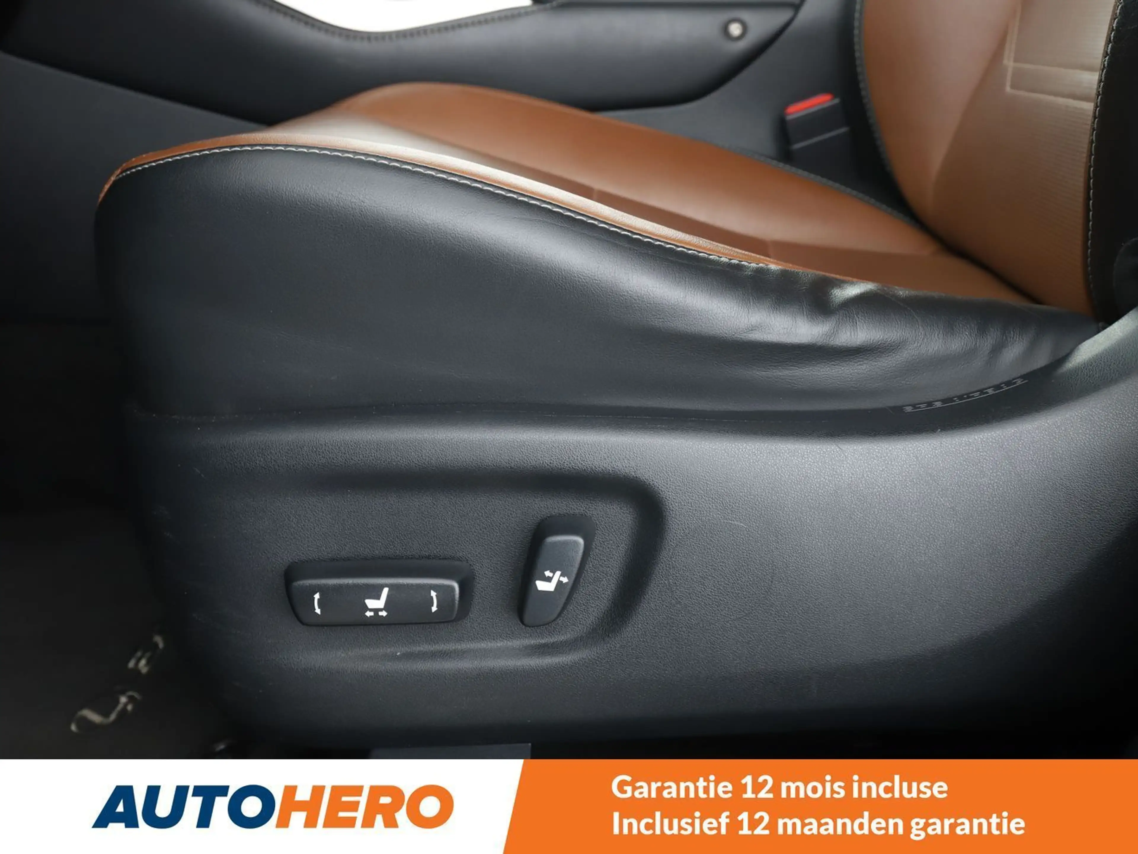 Lexus NX 300h NX 300h — photo 7