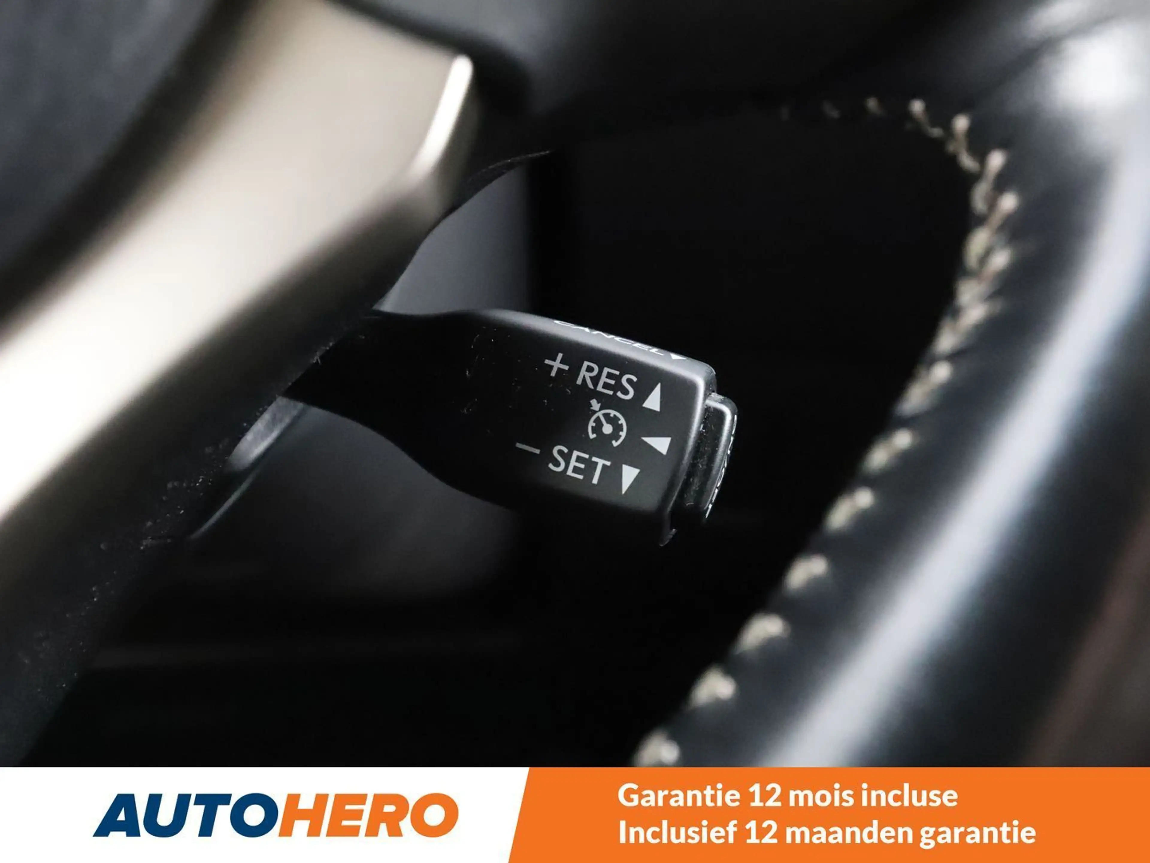 Lexus NX 300h NX 300h — photo 14