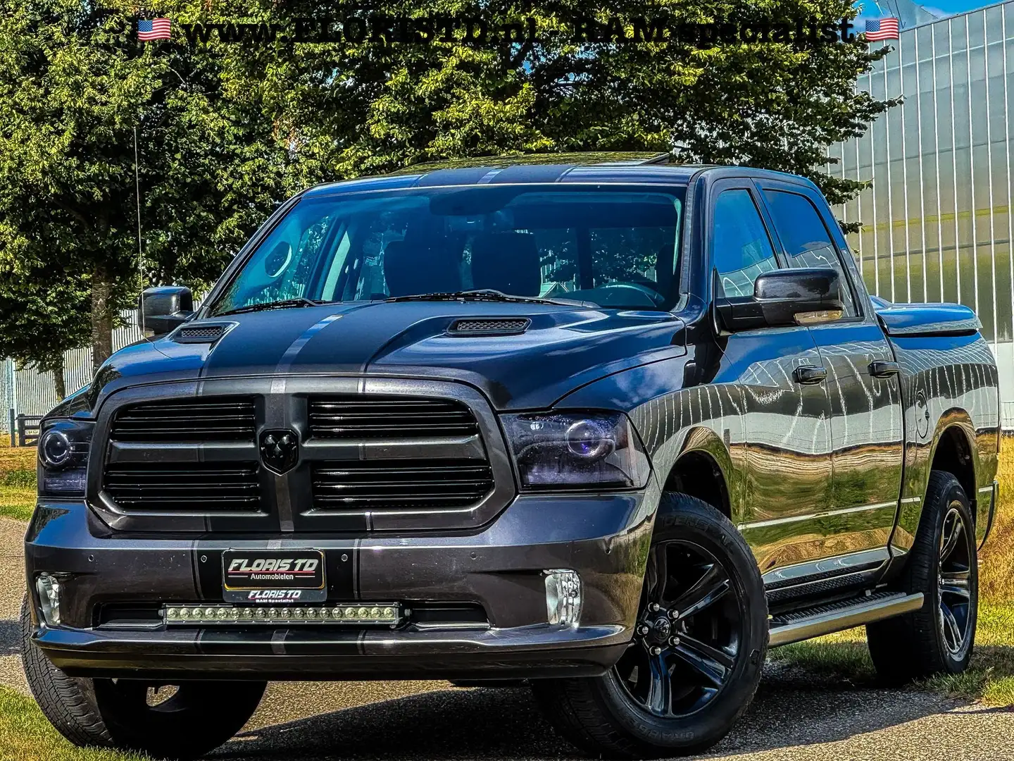 Dodge RAM 5.7L V8 4X4 401 PK SPORT * BOM VOL * Grijs - 1