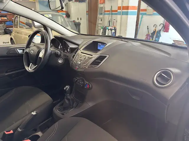 Ford Fiesta view 15