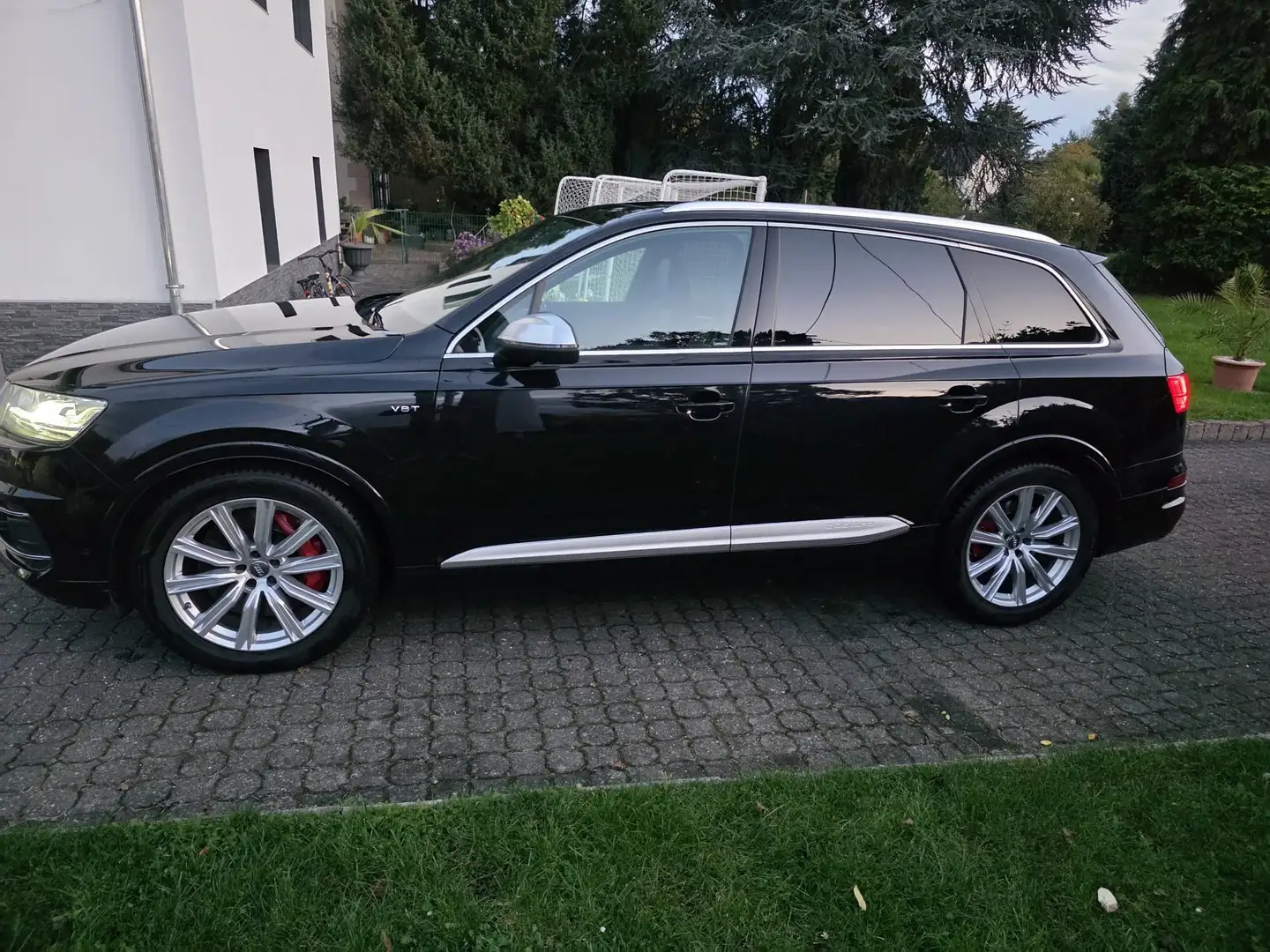 Audi SQ7 Q7 Diesel 4.0 TDI quattro tiptronic Schwarz - 2