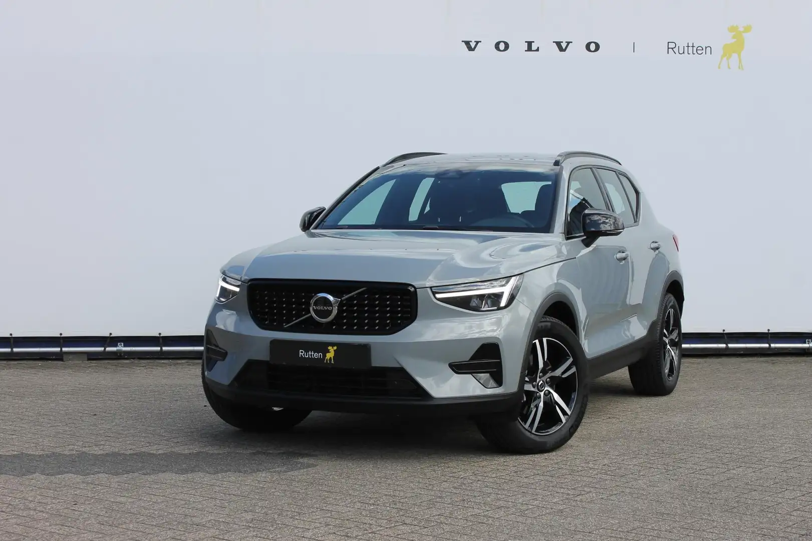 Volvo XC40 B4 211PK Automaat Plus Dark Google Infotainment / Gris - 2
