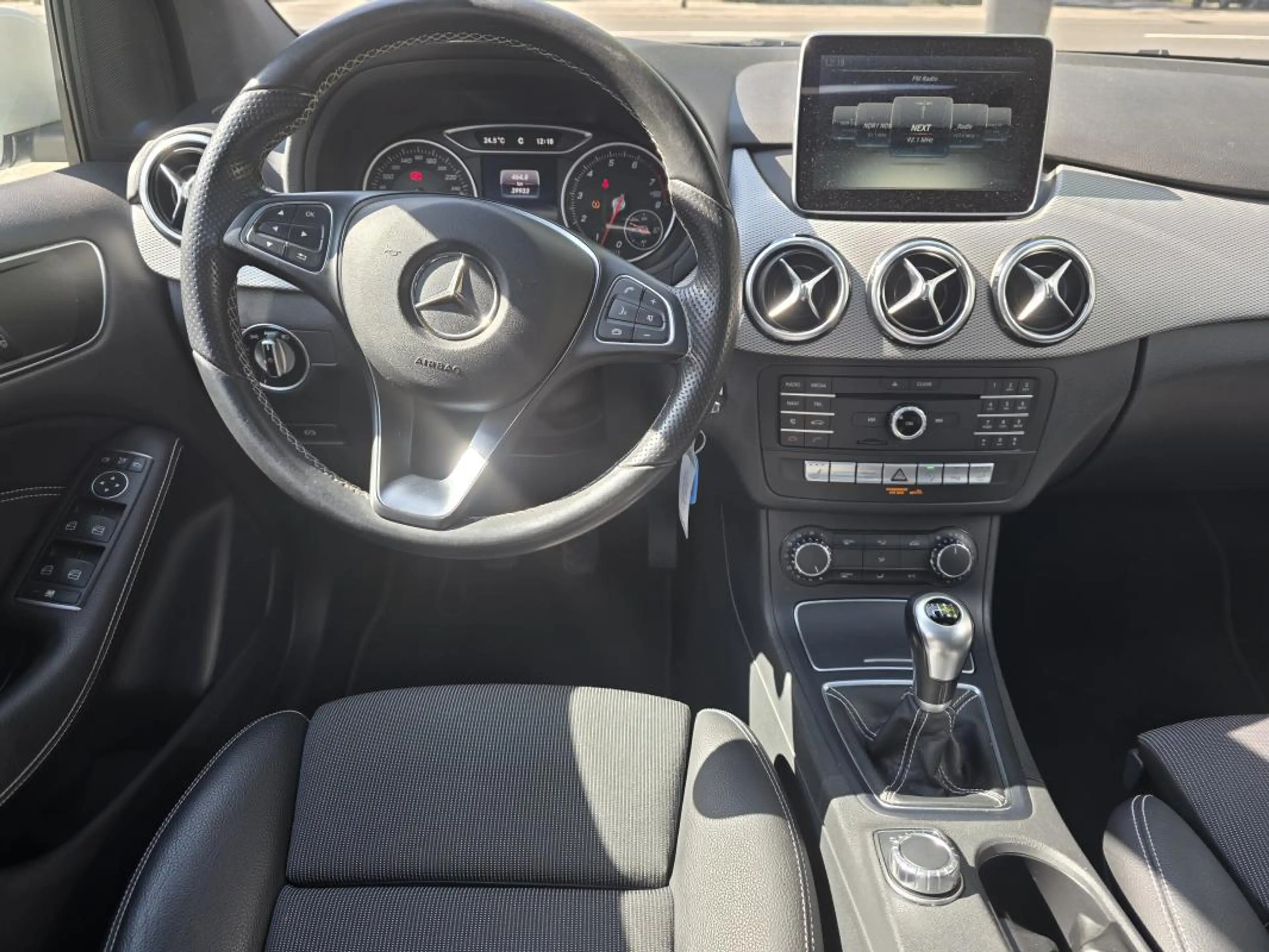 Mercedes-Benz B 180 (246.242) — photo 12