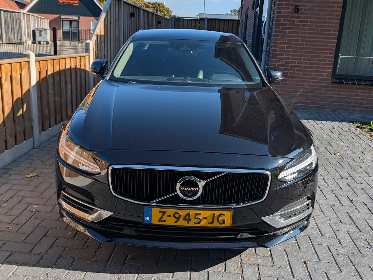 Volvo S90