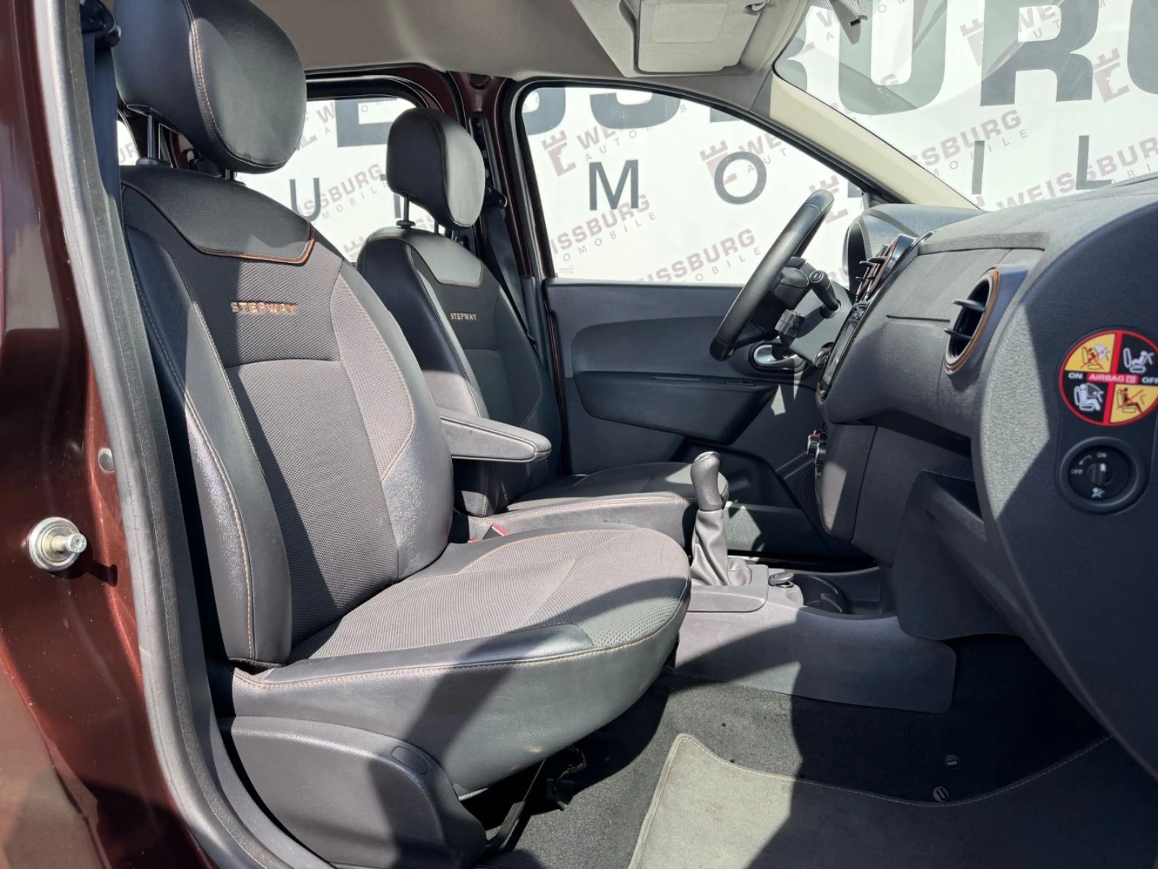 Dacia Dokker Stepway Celebration AHK*NAVI*KLIMA*S&S*MF — photo 13