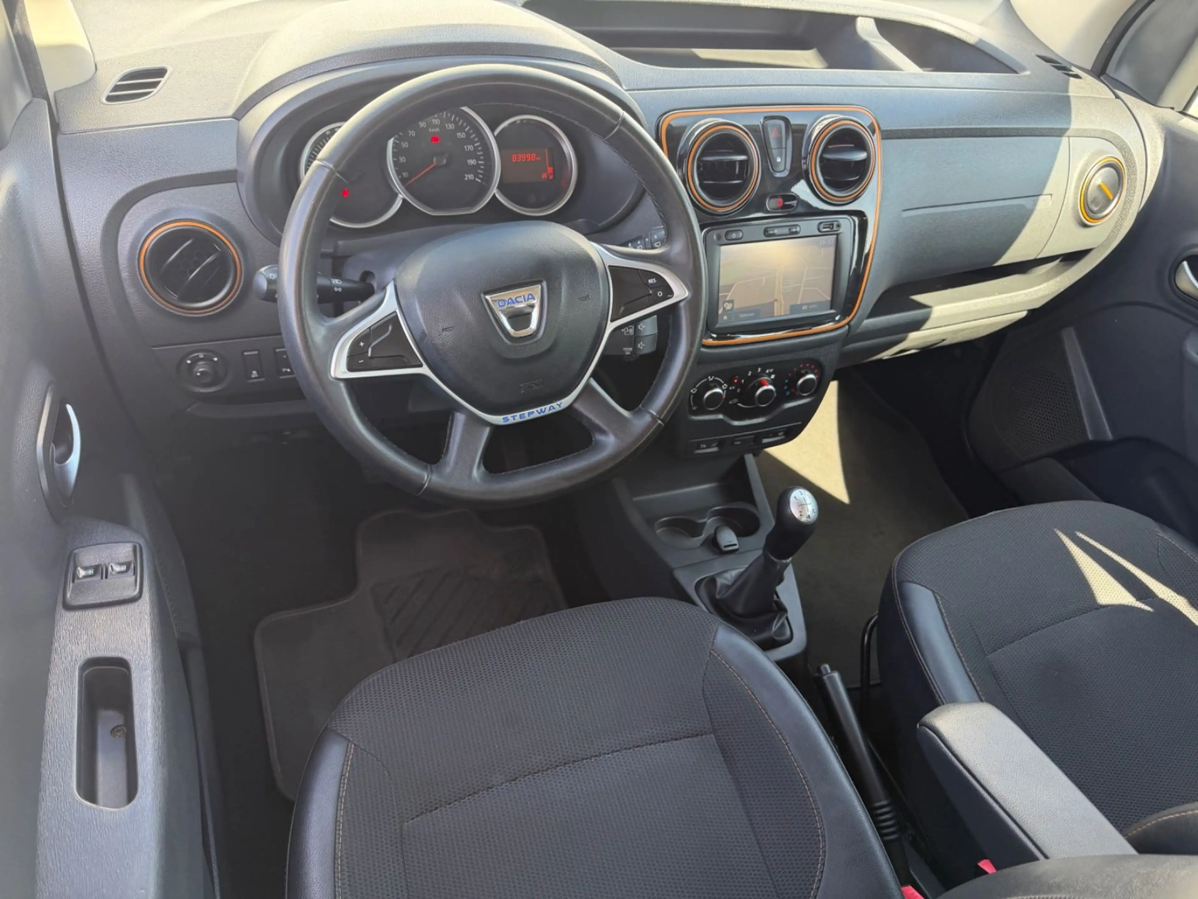 Dacia Dokker Stepway Celebration AHK*NAVI*KLIMA*S&S*MF — photo 9