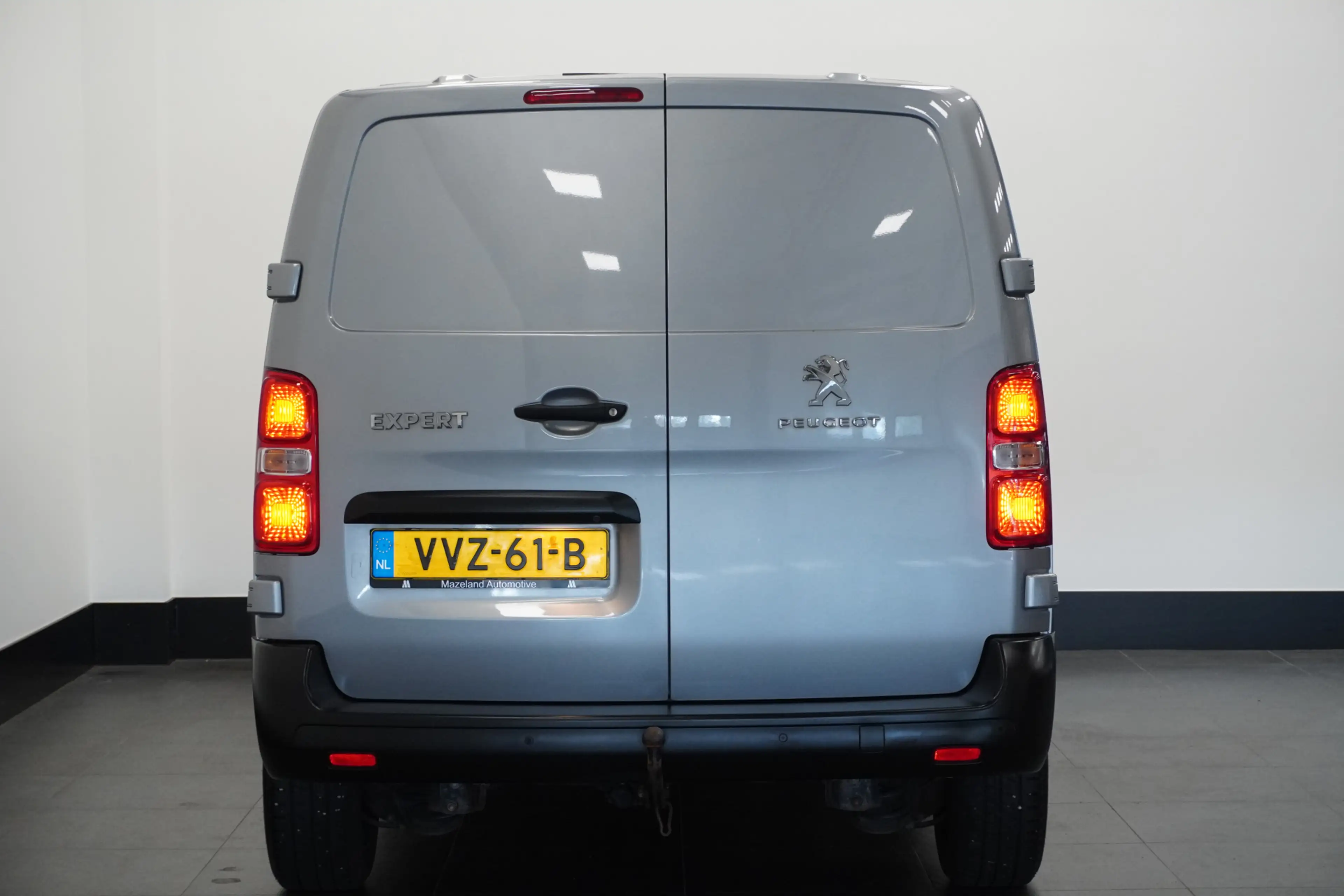 Peugeot Expert 2.0 BlueHDI 180PK Automaat L2 EURO 6 - Airco - Nav — photo 8