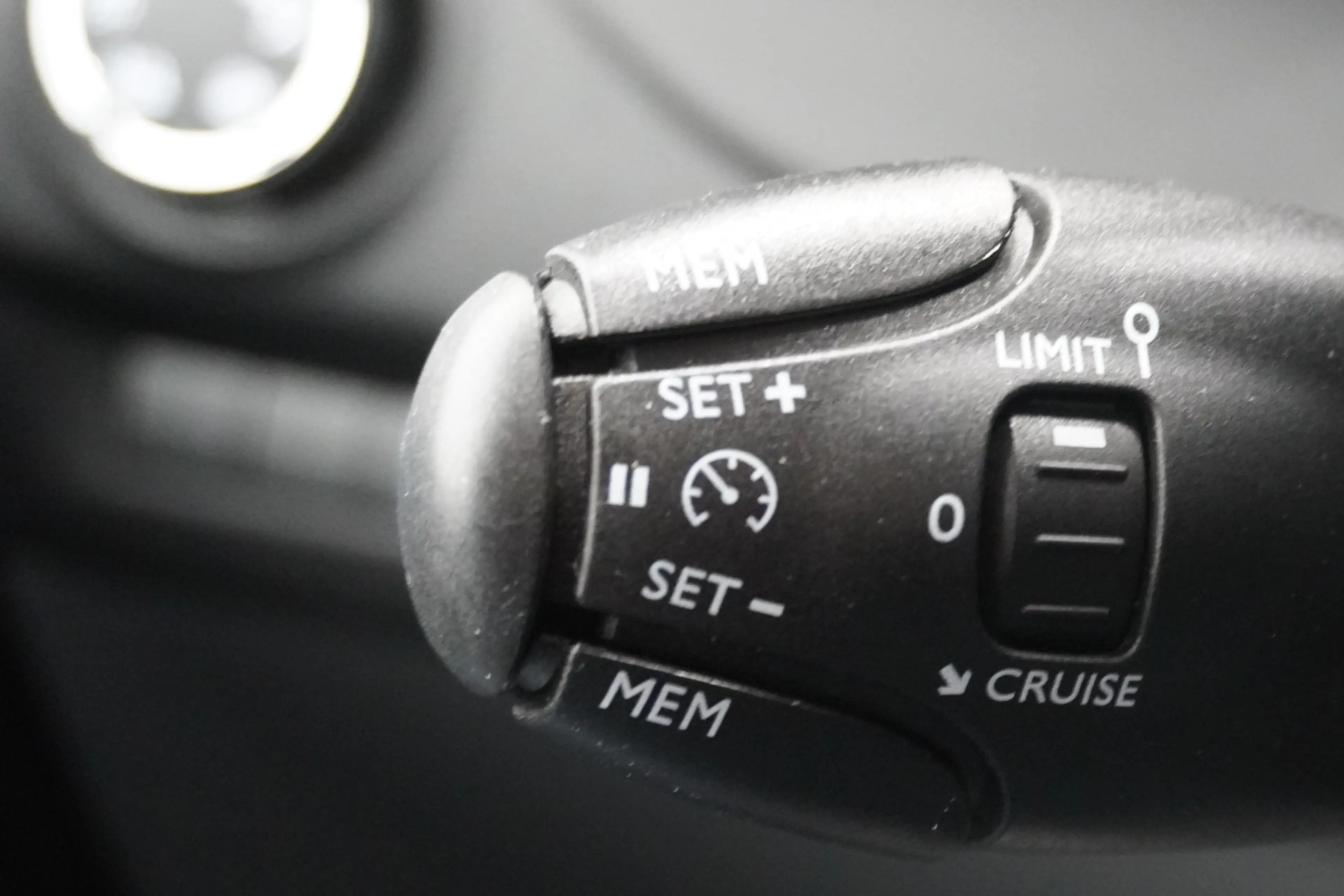Peugeot Expert 2.0 BlueHDI 180PK Automaat L2 EURO 6 - Airco - Nav — photo 21
