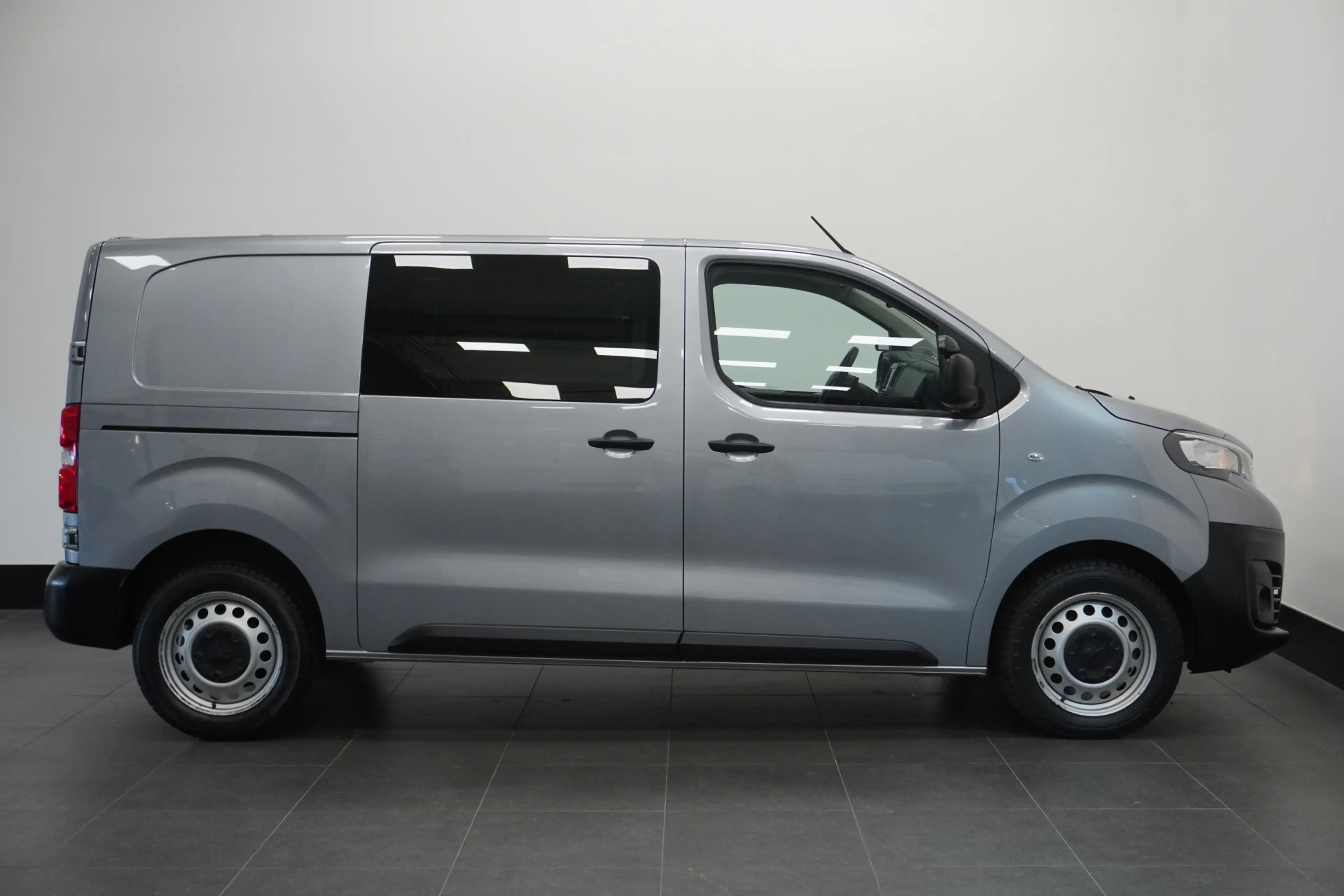 Peugeot Expert 2.0 BlueHDI 180PK Automaat L2 EURO 6 - Airco - Nav — photo 11