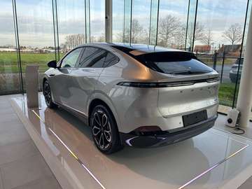 New RWD Long Range BEV 81KWH Long Range RWD