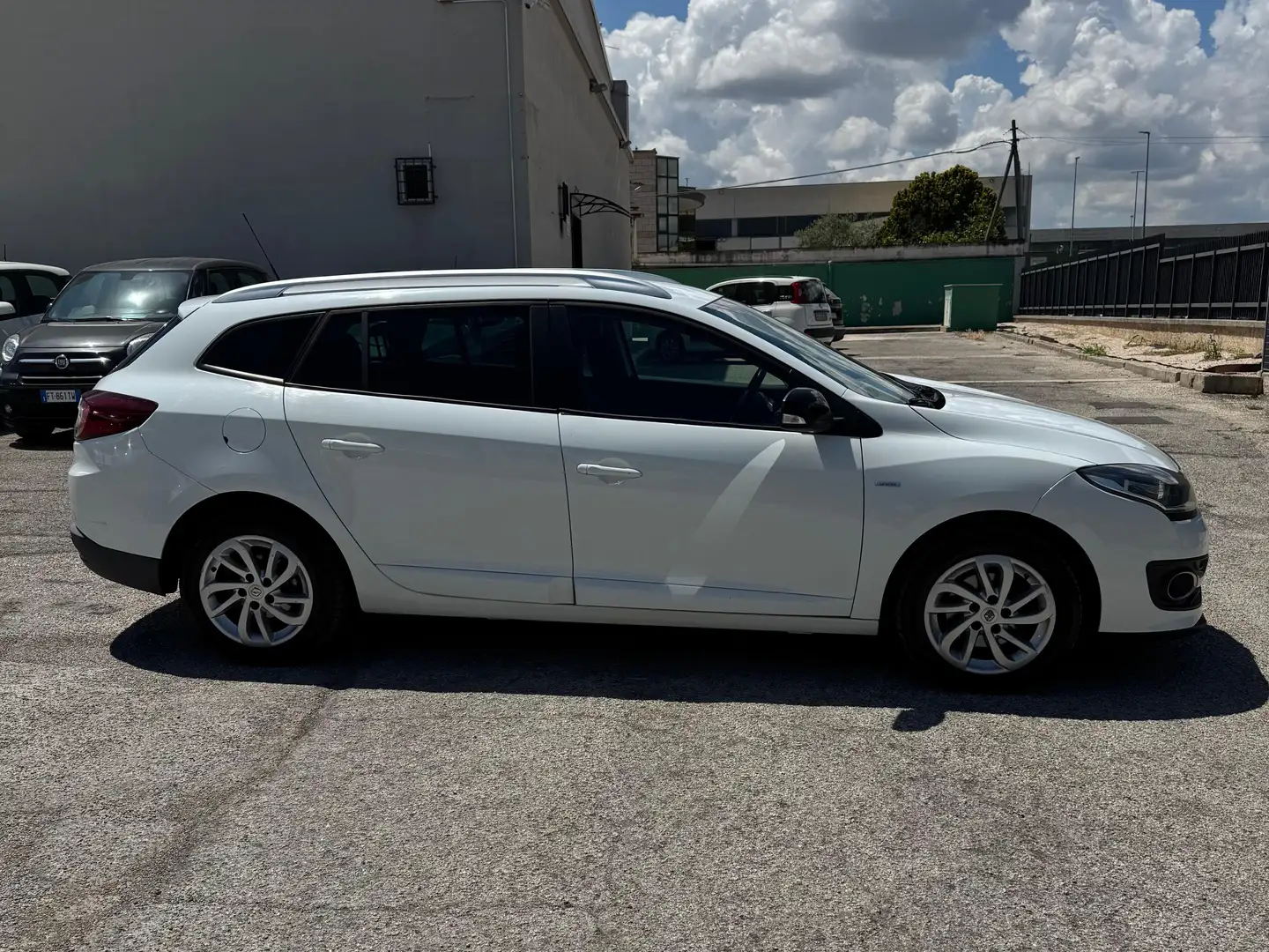 Renault Megane STATION WAGON 1.5 DCI AUTOCARRO N1 - 2016 Blanc - 2
