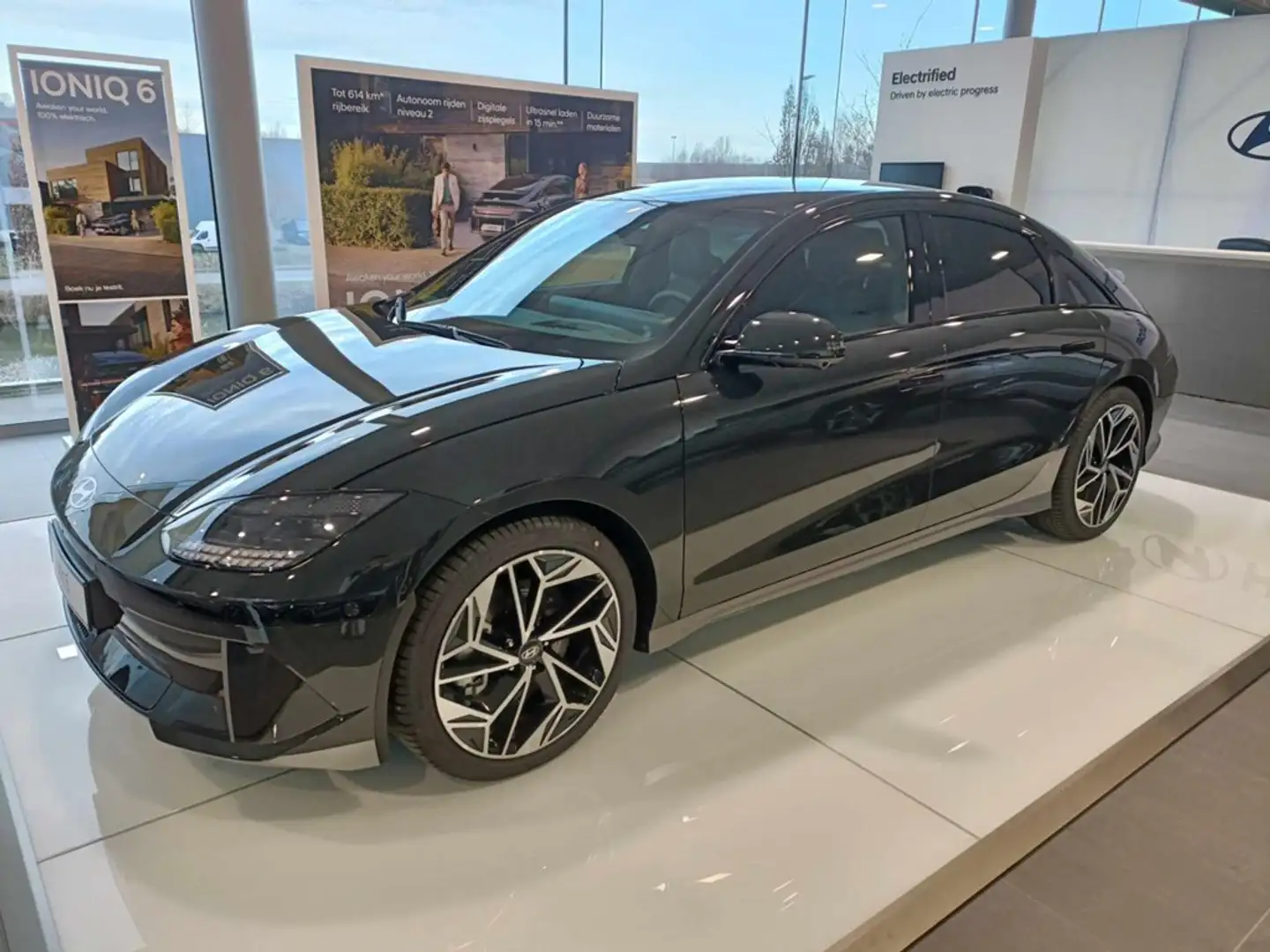 Hyundai IONIQ 6 CE IONIQ 6 RWD - Balance 77kWh 225 Grün - 1