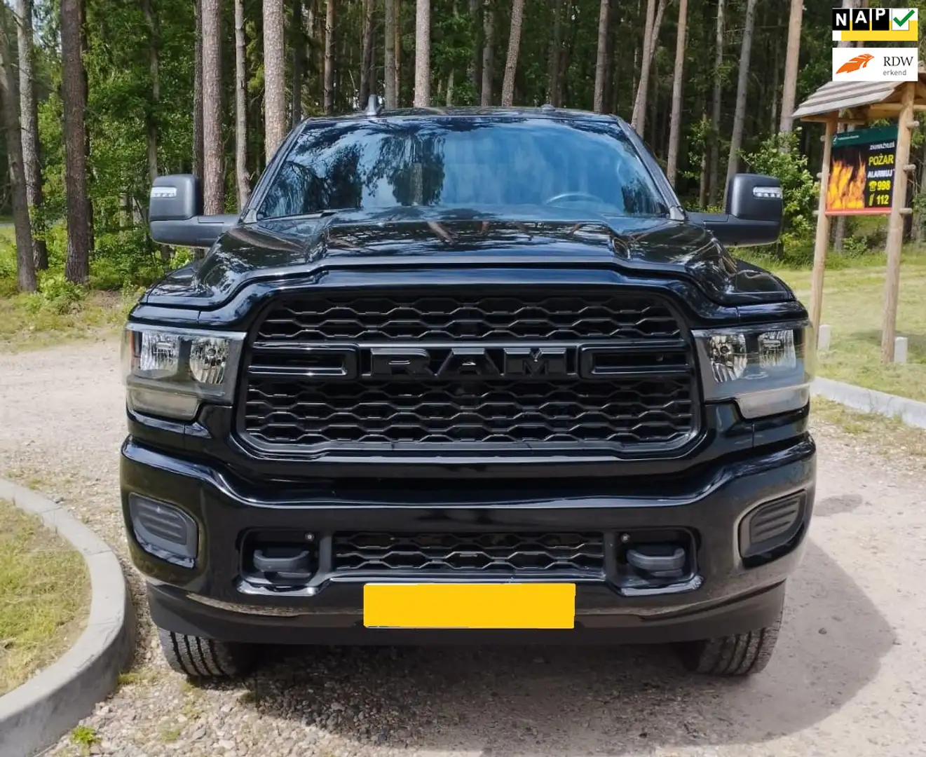 Dodge RAM 2500 Heavy Duty 6,4 V8 4x4 Crew Cab LPG onderbouw Zwart - 1