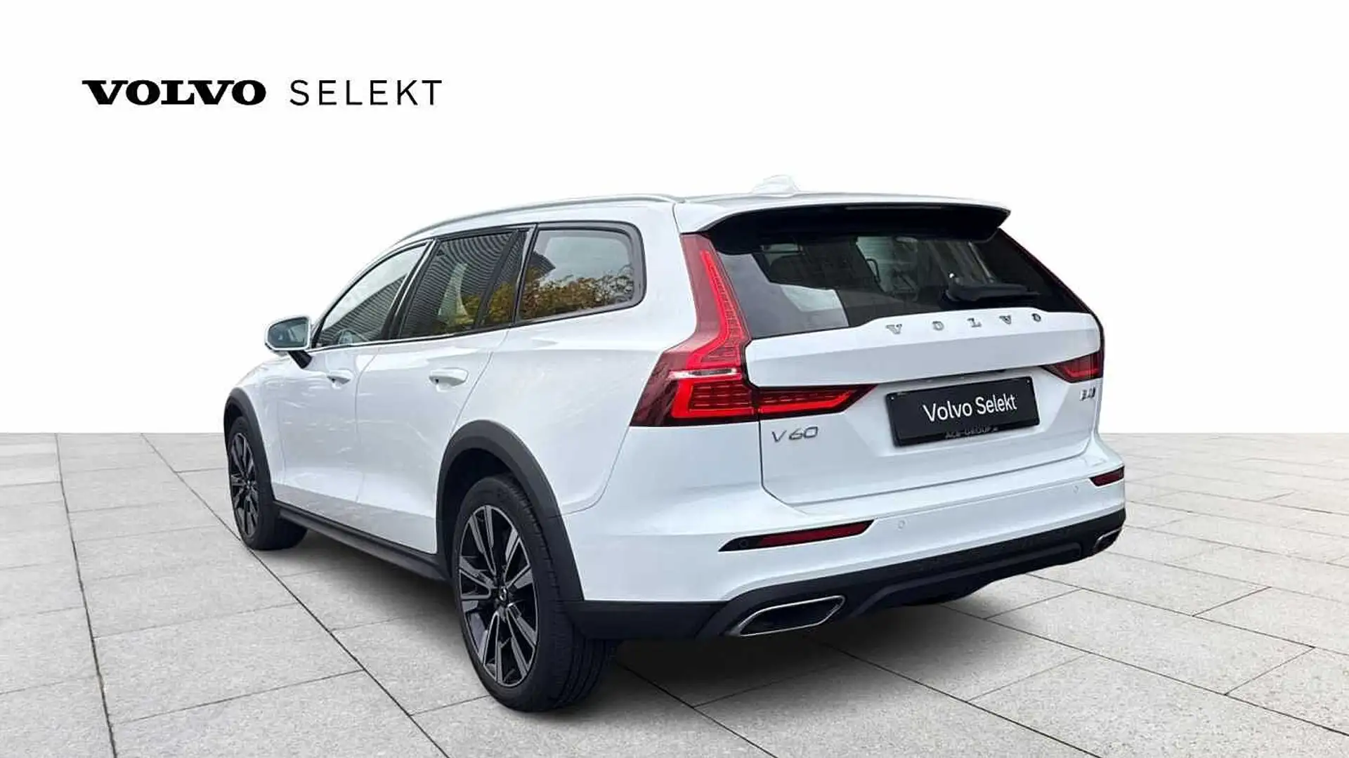 Volvo V60 Cross Country Pro , B4 AWD mild hybrid Wit - 2