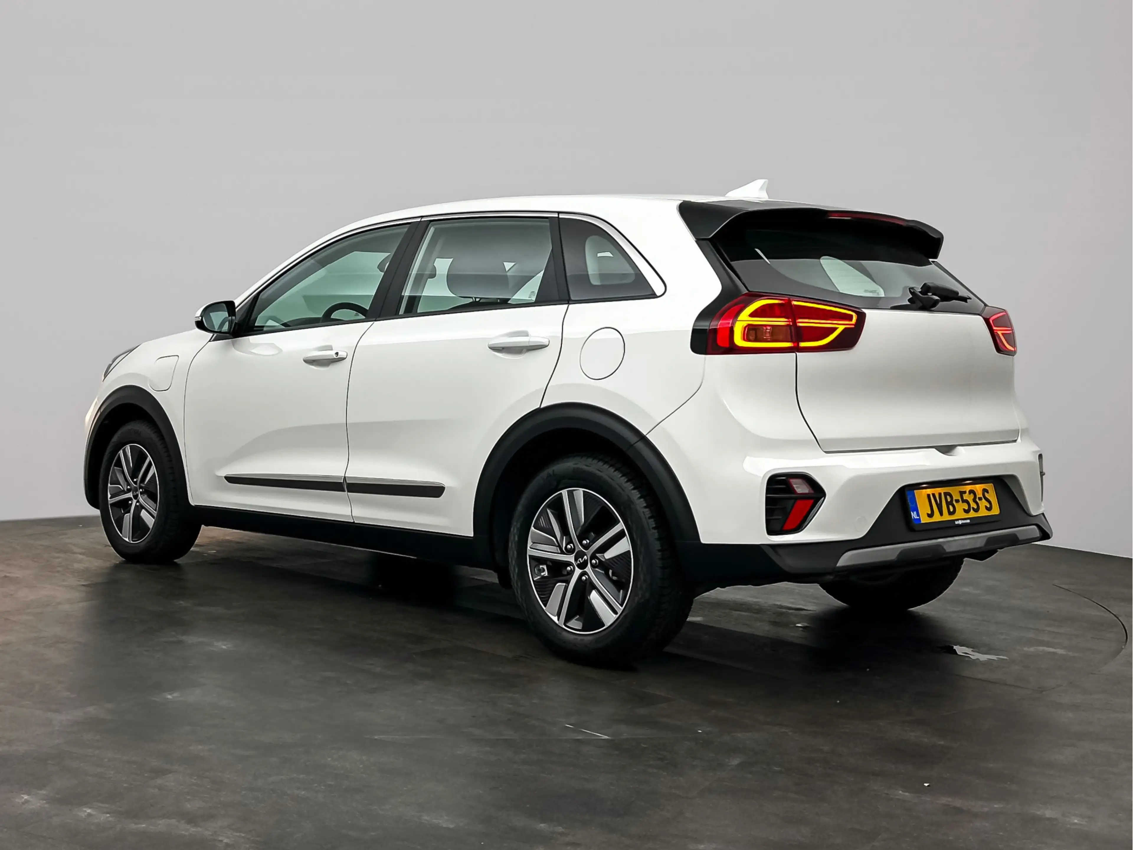 Kia Niro 1.6 GDi PHEV DynamicLine — photo 2