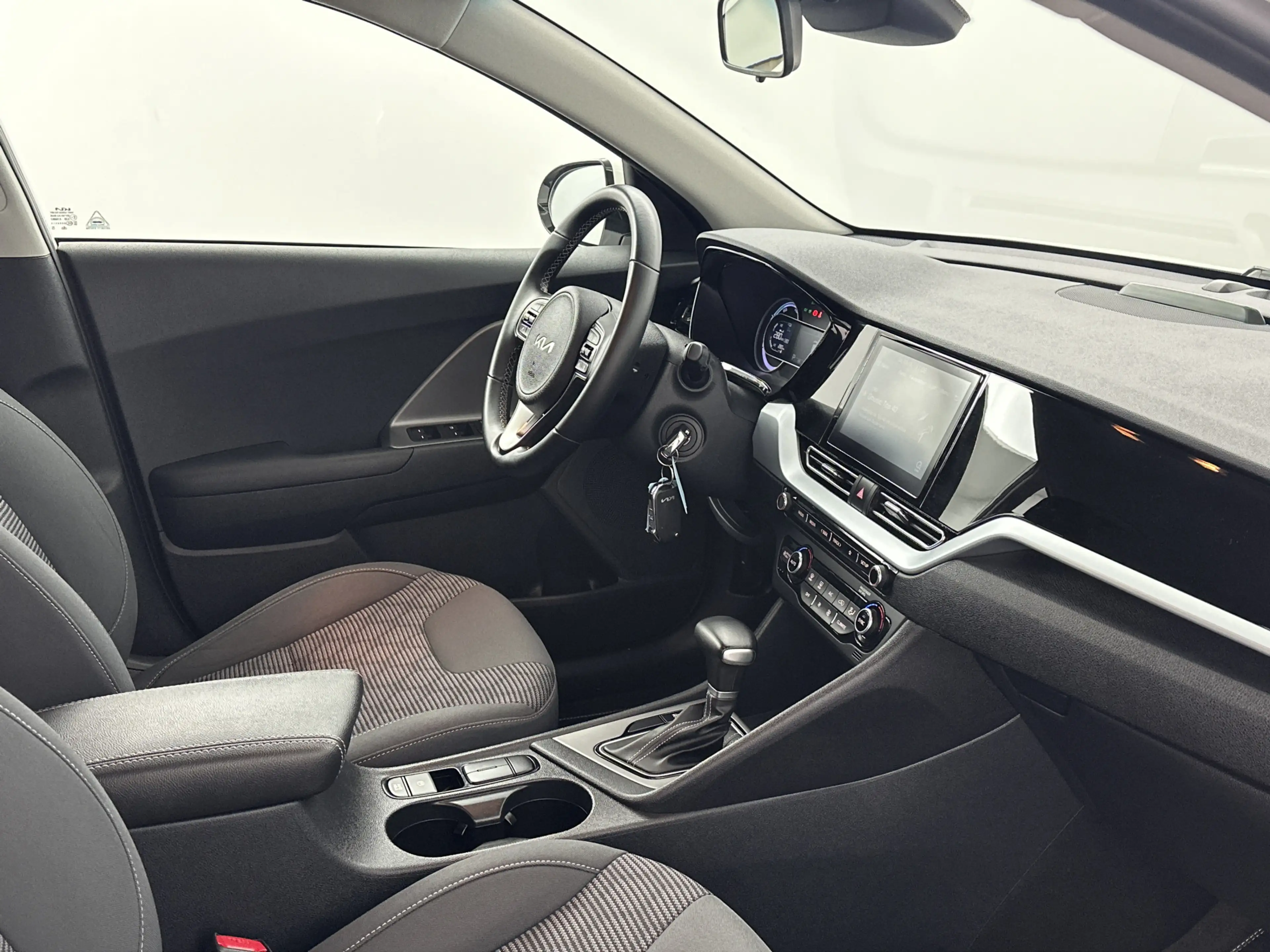 Kia Niro 1.6 GDi PHEV DynamicLine — photo 15