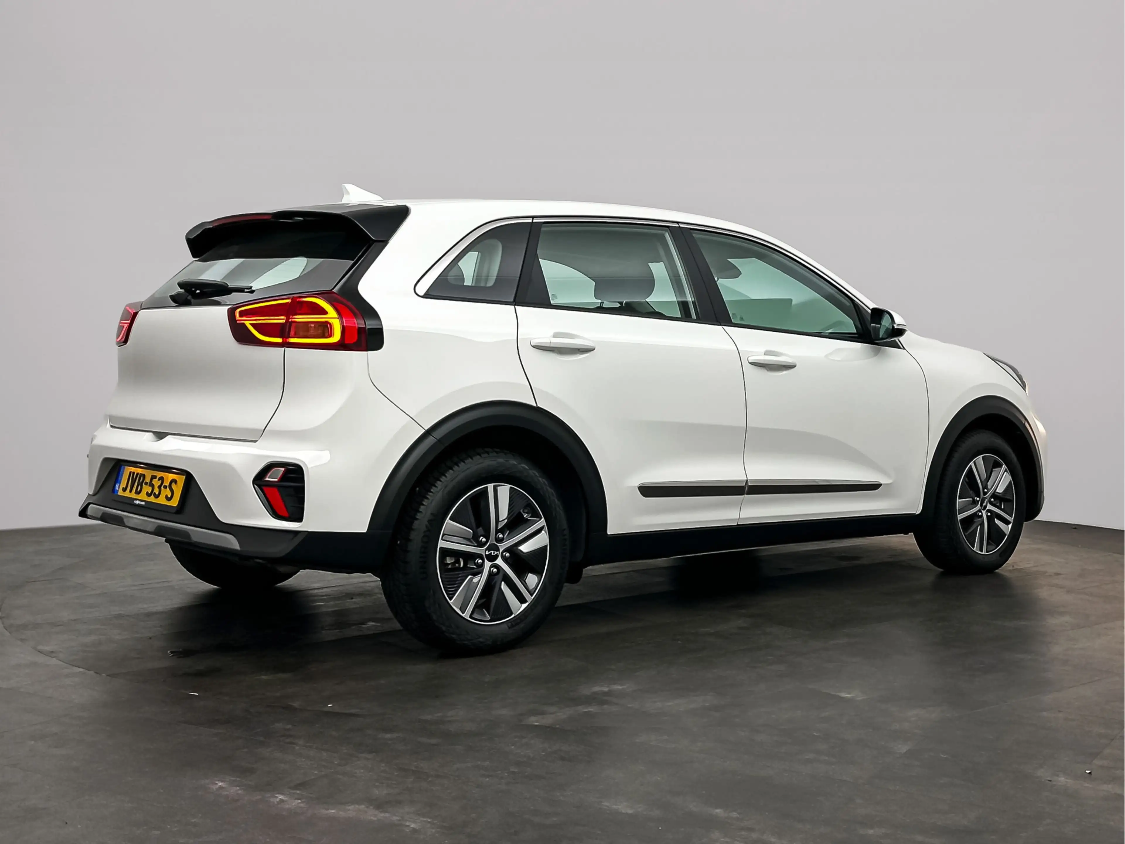 Kia Niro 1.6 GDi PHEV DynamicLine — photo 3