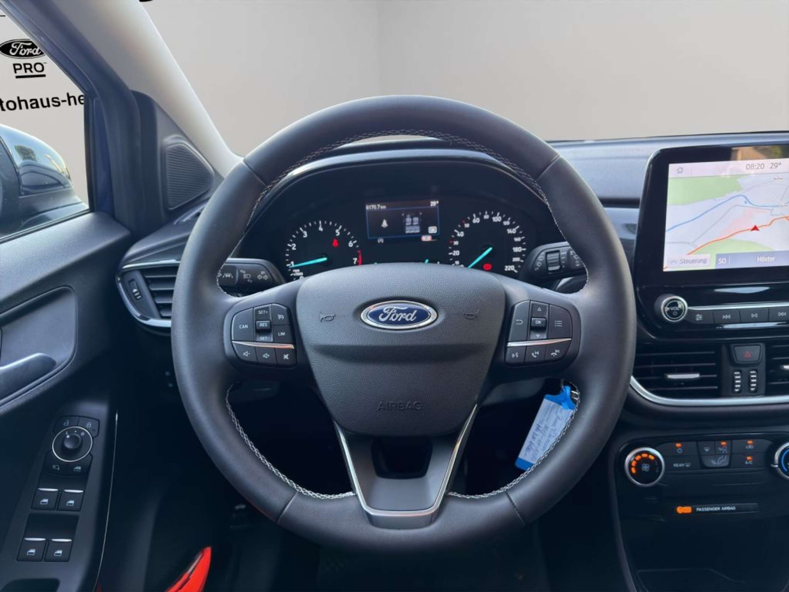 Fahrzeugabbildung Ford Puma 1.0 EcoBoost Hybrid TITANIUM - mit KI generiert/bearbeitet