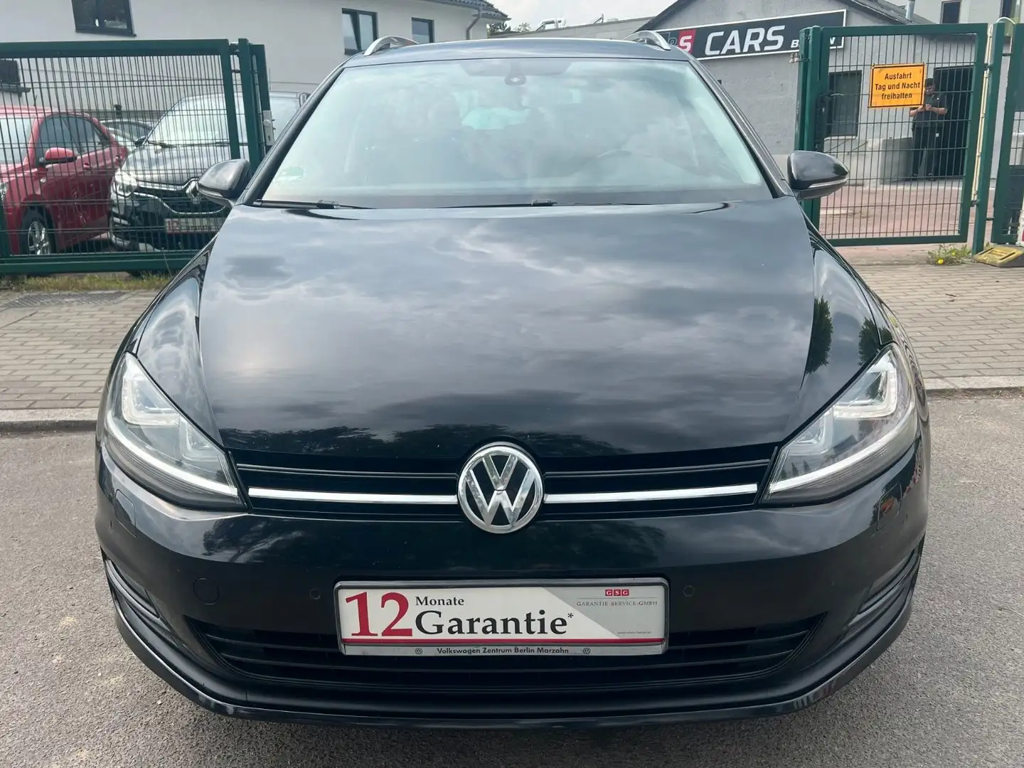 Volkswagen Golf VII Variant Cup BMT*NAVI*KLIMA*XENON*LED* Schwarz - 2