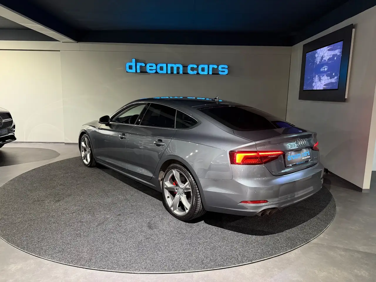 Audi A5 quattro / ASSISTENZ PAKET / MATRIX LED / Leder Bild 3