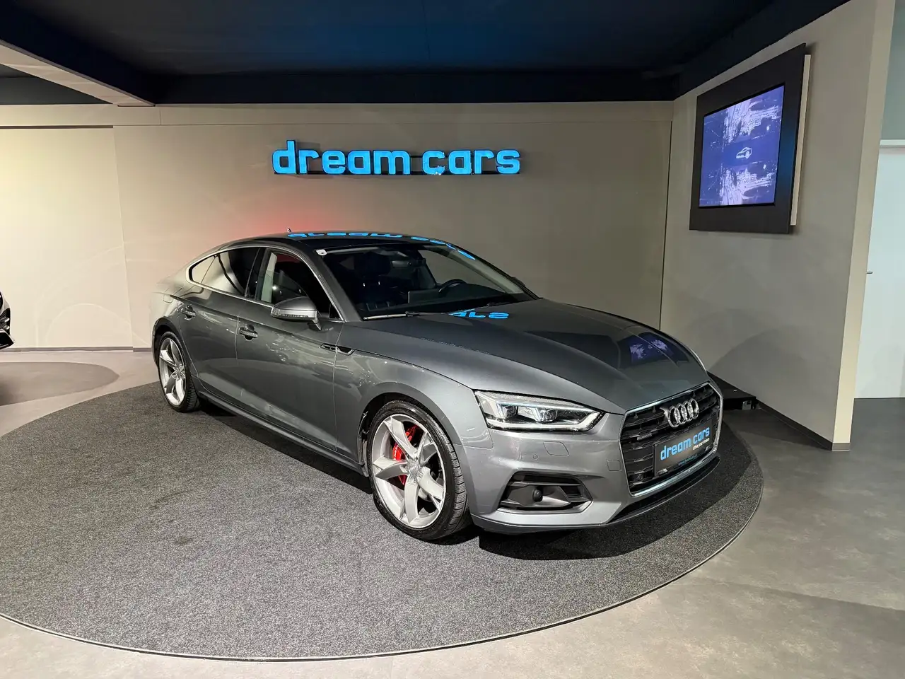 Audi A5 quattro / ASSISTENZ PAKET / MATRIX LED / Leder Bild 4