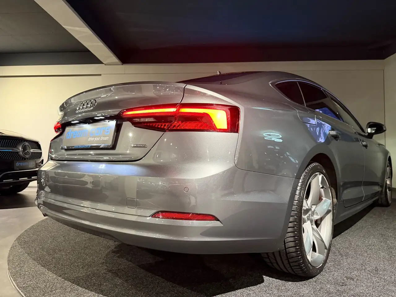 Audi A5 quattro / ASSISTENZ PAKET / MATRIX LED / Leder Bild 9