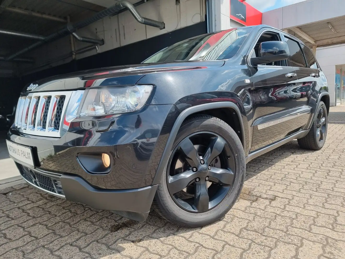 Jeep Grand Cherokee 3.0 CRD Overland /Scheckheft/AHK/ Schwarz - 2