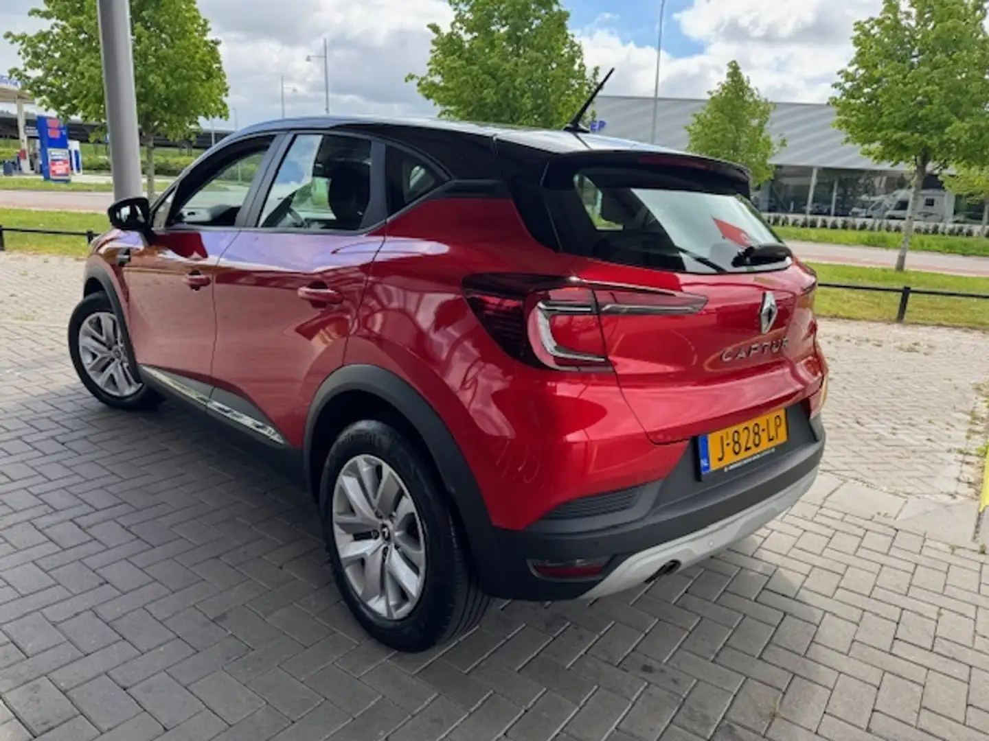 Renault Captur 1.3 TCe ZEN AUTOMAAT 1e EIGENAAR! Rood - 2