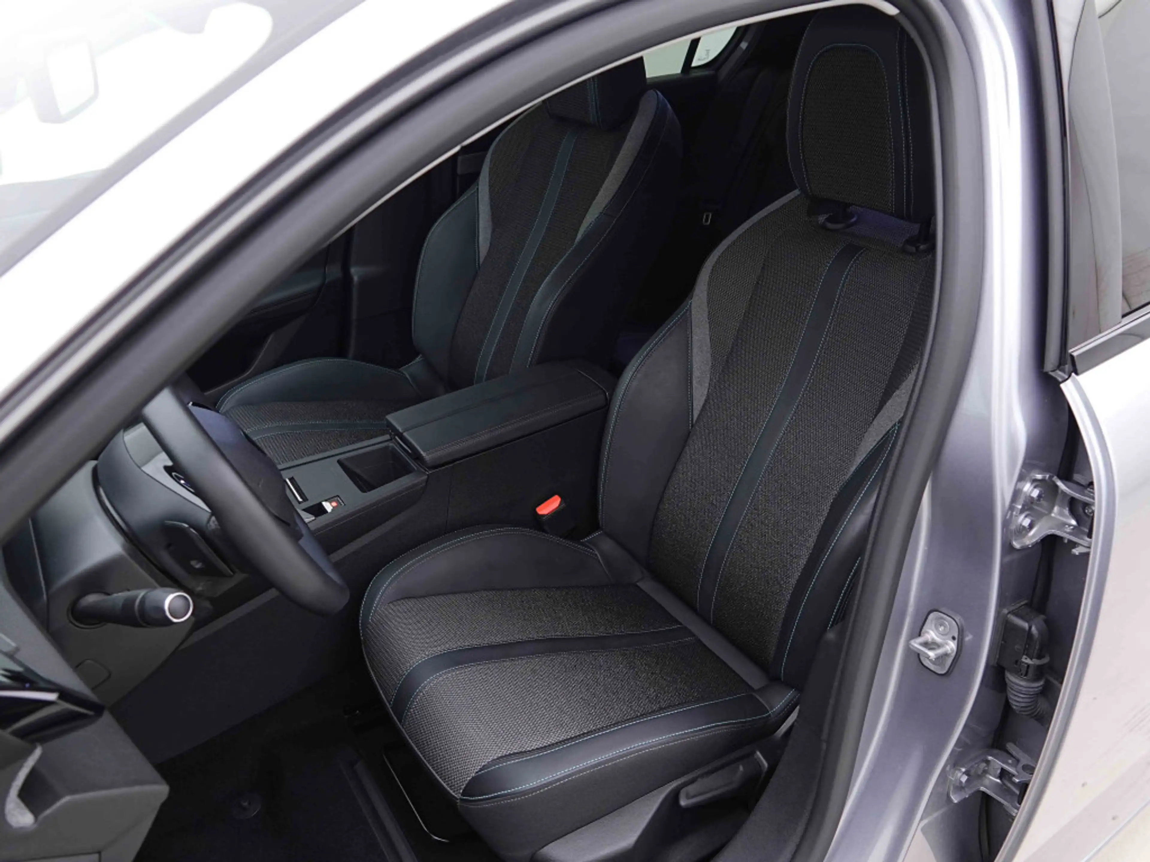 Peugeot 308 Hybrid 145 AUT Allure | GPS | CAM | Keyless | LED — photo 7