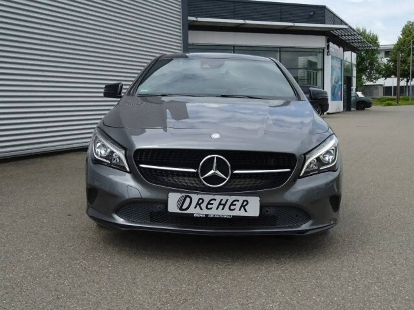 Mercedes-Benz CLA 180 CLA 180 Shooting Brake Urban Navi/Pano.-Dach/LED Gris - 2