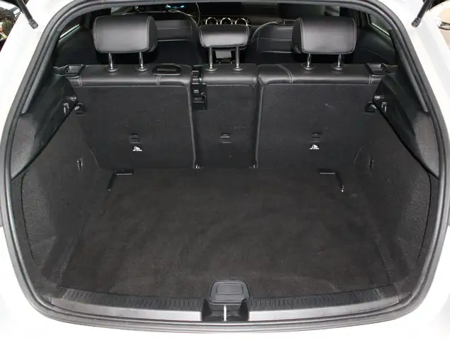Mercedes-Benz A view 7