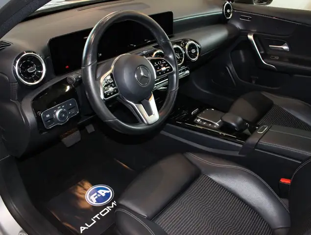 Mercedes-Benz A view 12