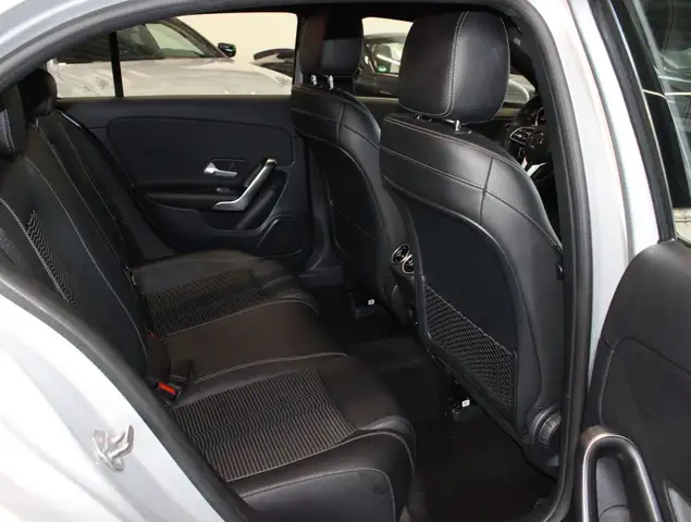 Mercedes-Benz A view 10