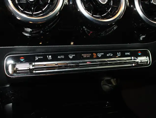 Mercedes-Benz A view 14